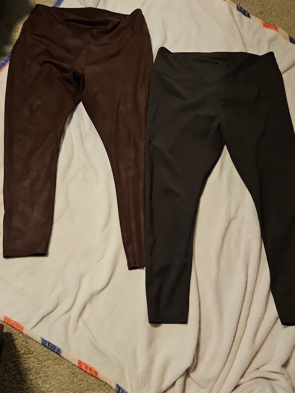 Simply Vera Vera Wang Brown and Black Leggings Duo